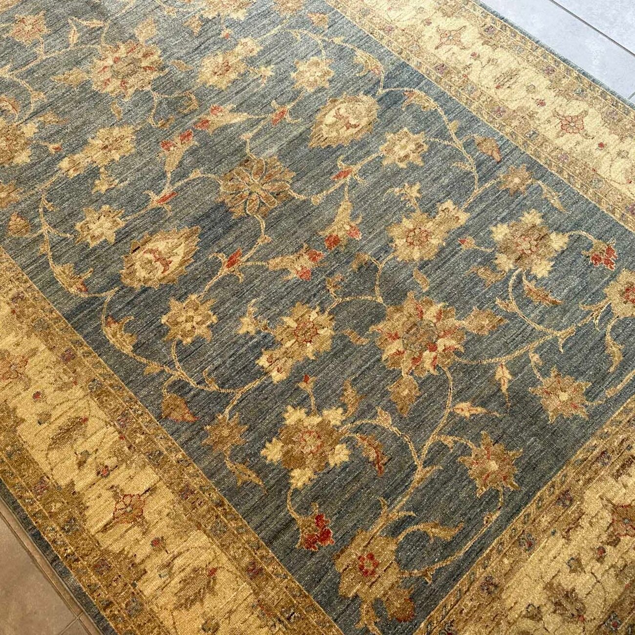 El Dokuma Mavi Floral Uşak Yün Halı (165x240 cm) - Görsel 6