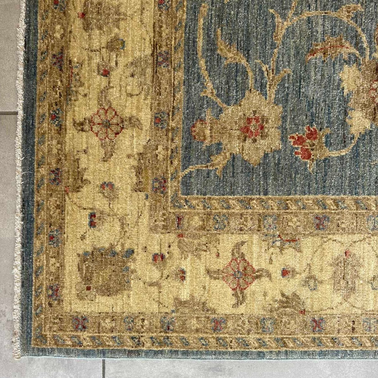 El Dokuma Mavi Floral Uşak Yün Halı (165x240 cm) - Görsel 7