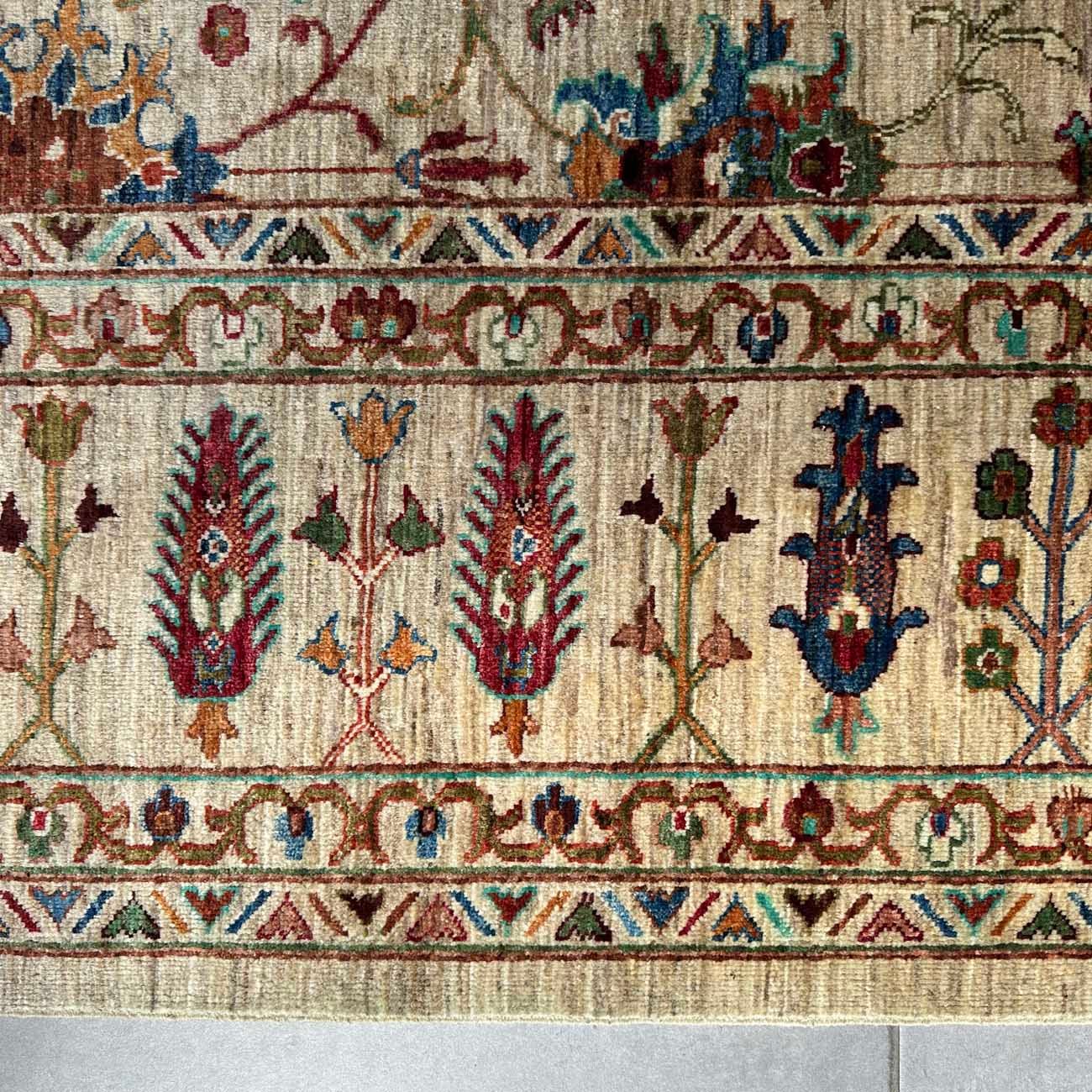 El Dokuma Bej Floral Sultani Yün Halı (245x285 cm) - Görsel 9
