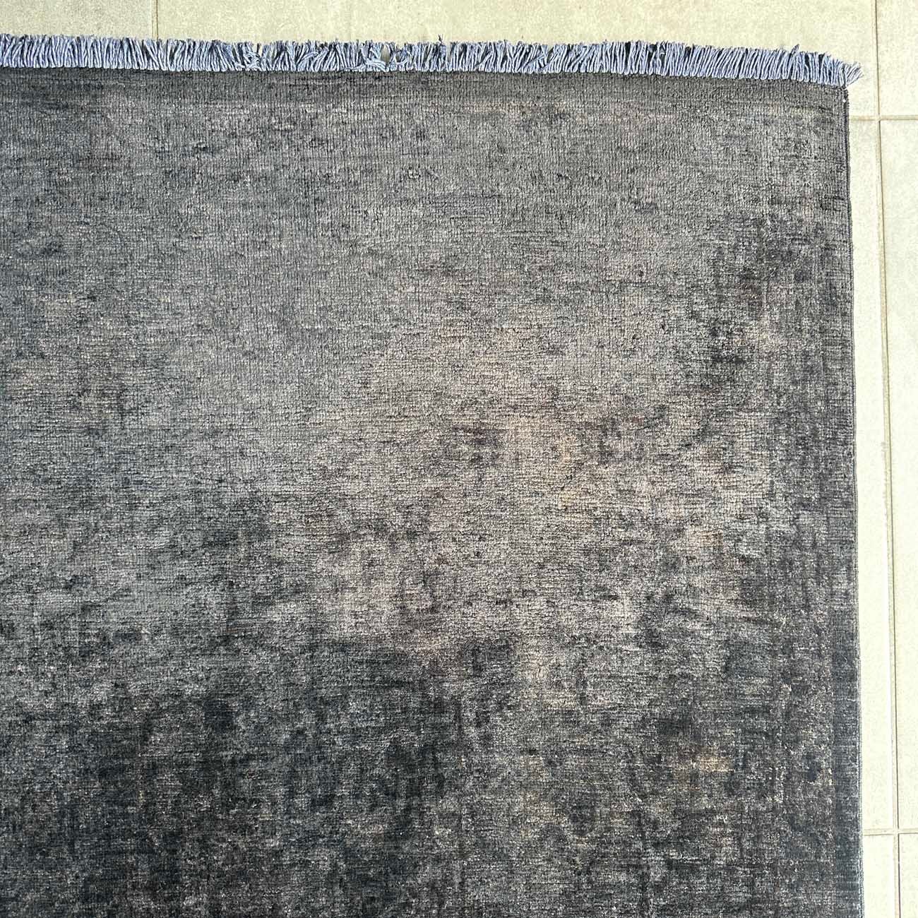 El Dokuma Siyah Overdye Yün Halı (205x295 cm) - Görsel 8