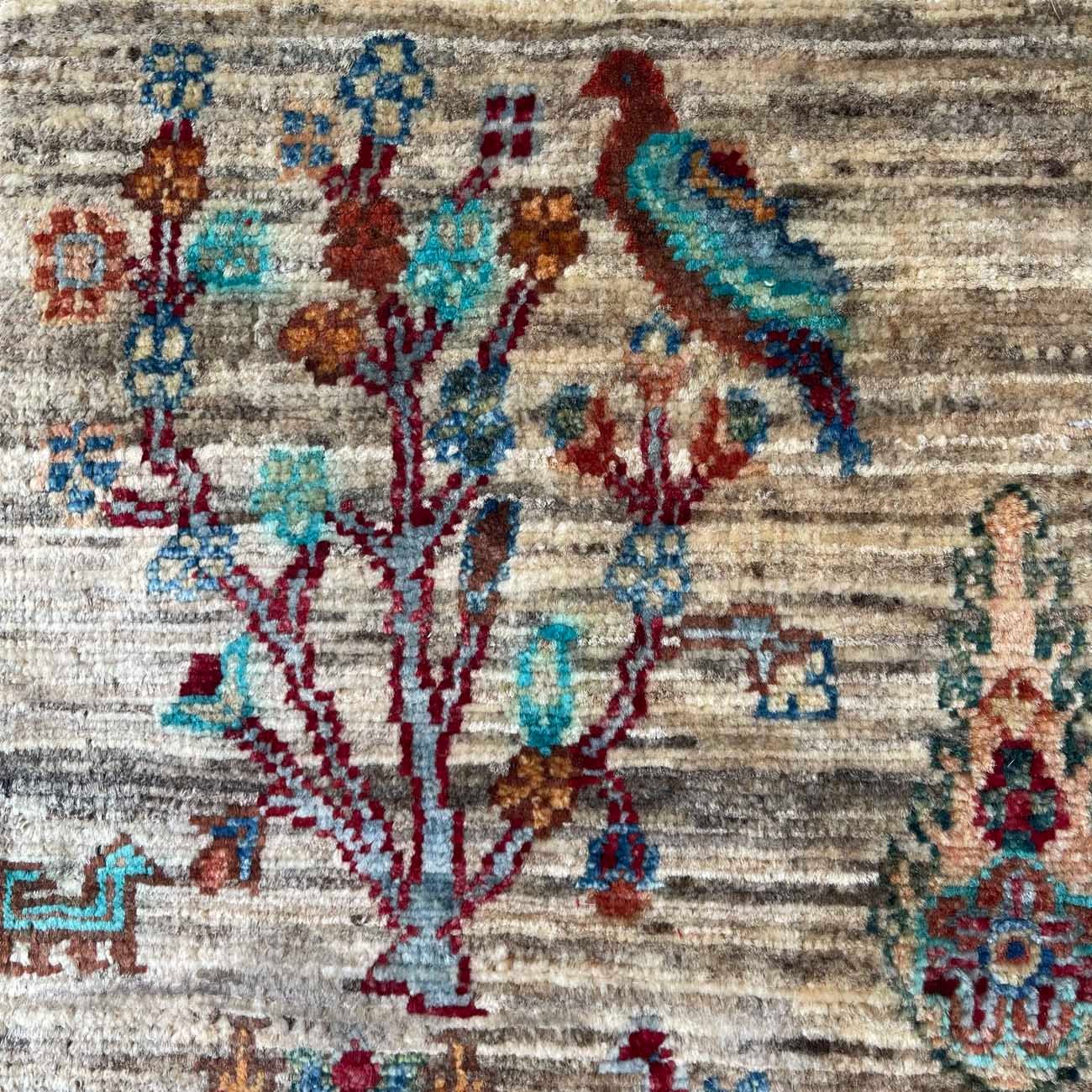 El Dokuma Bej Ağaç Motifli Kabile Yün Halı (120x180 cm) - Görsel 2