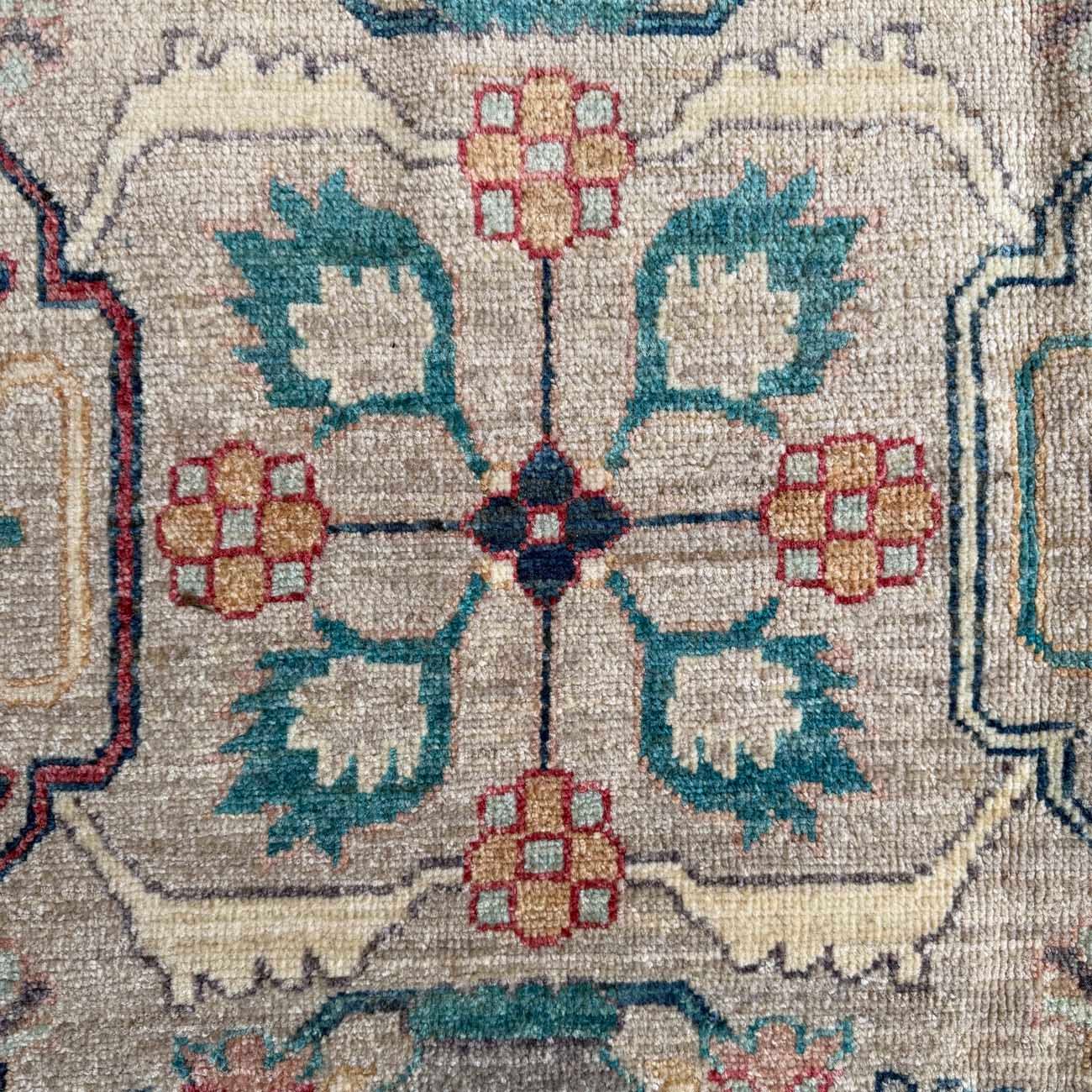 El Dokuma Uşak Tasarım Yün Halı (270x365 cm) - Görsel 2