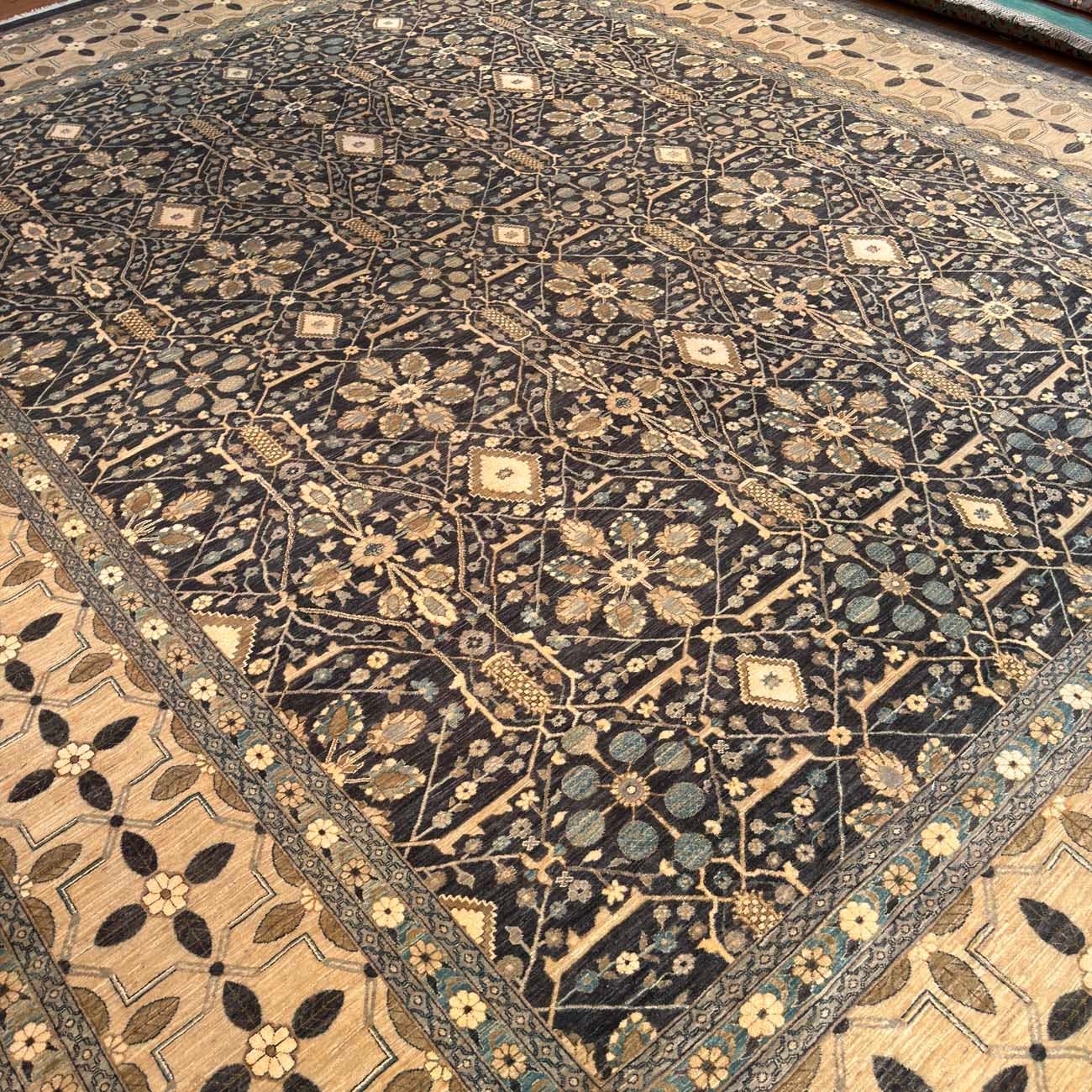 El Dokuma Premium Uşak Saray Yün Halısı (370x470 cm) - Görsel 3