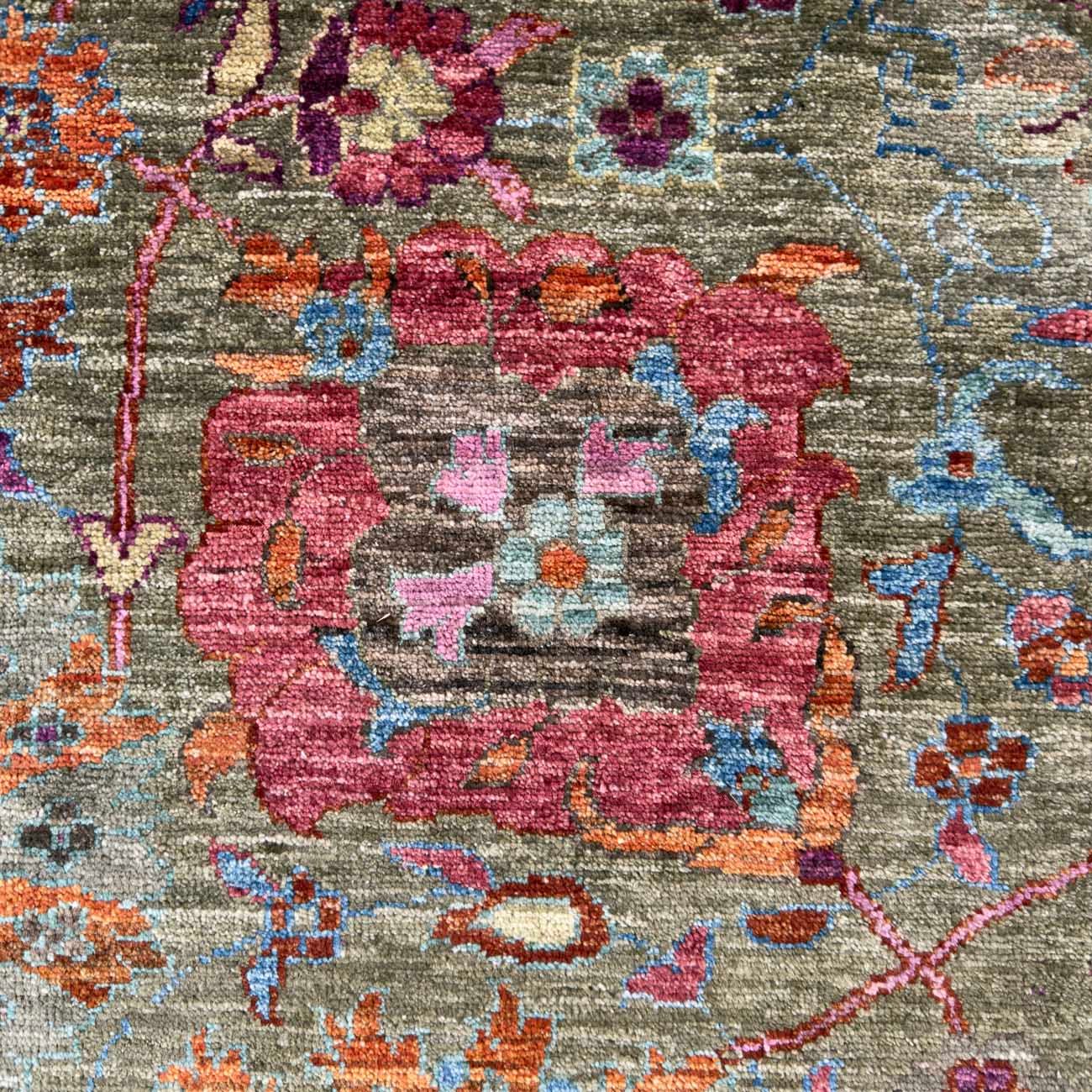 El Dokuma Yeşil Uşak Yün Halı (245x305 cm) - Görsel 2