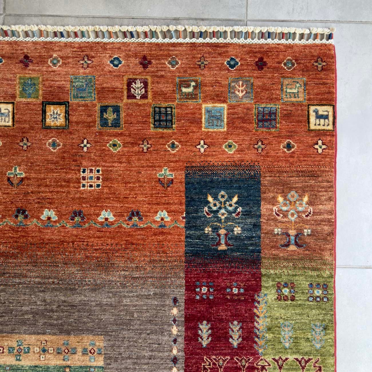 El Dokuma Figürlü Kabile Yün Halı (250x305 cm) - Görsel 4