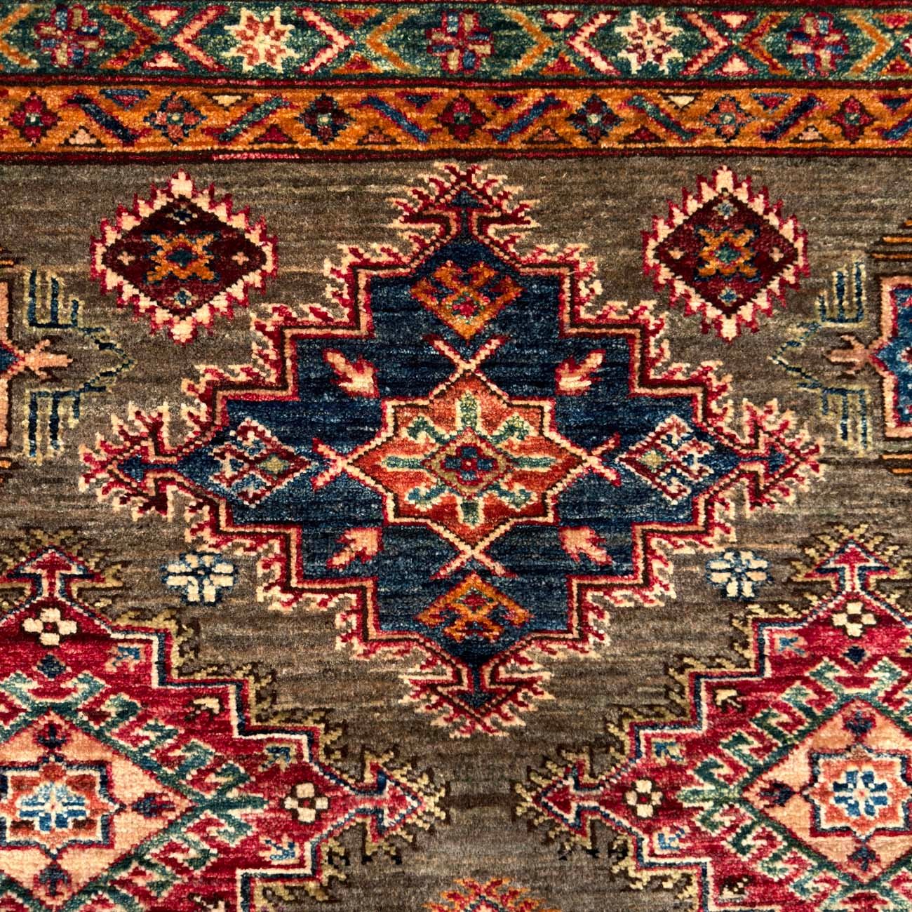 El Dokuma Natural Gri Kazak Yün Halı (170x235 cm) - Görsel 2