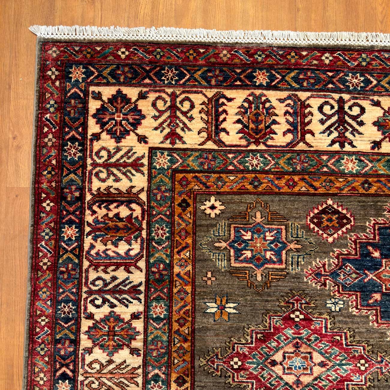 El Dokuma Natural Gri Kazak Yün Halı (170x235 cm) - Görsel 3