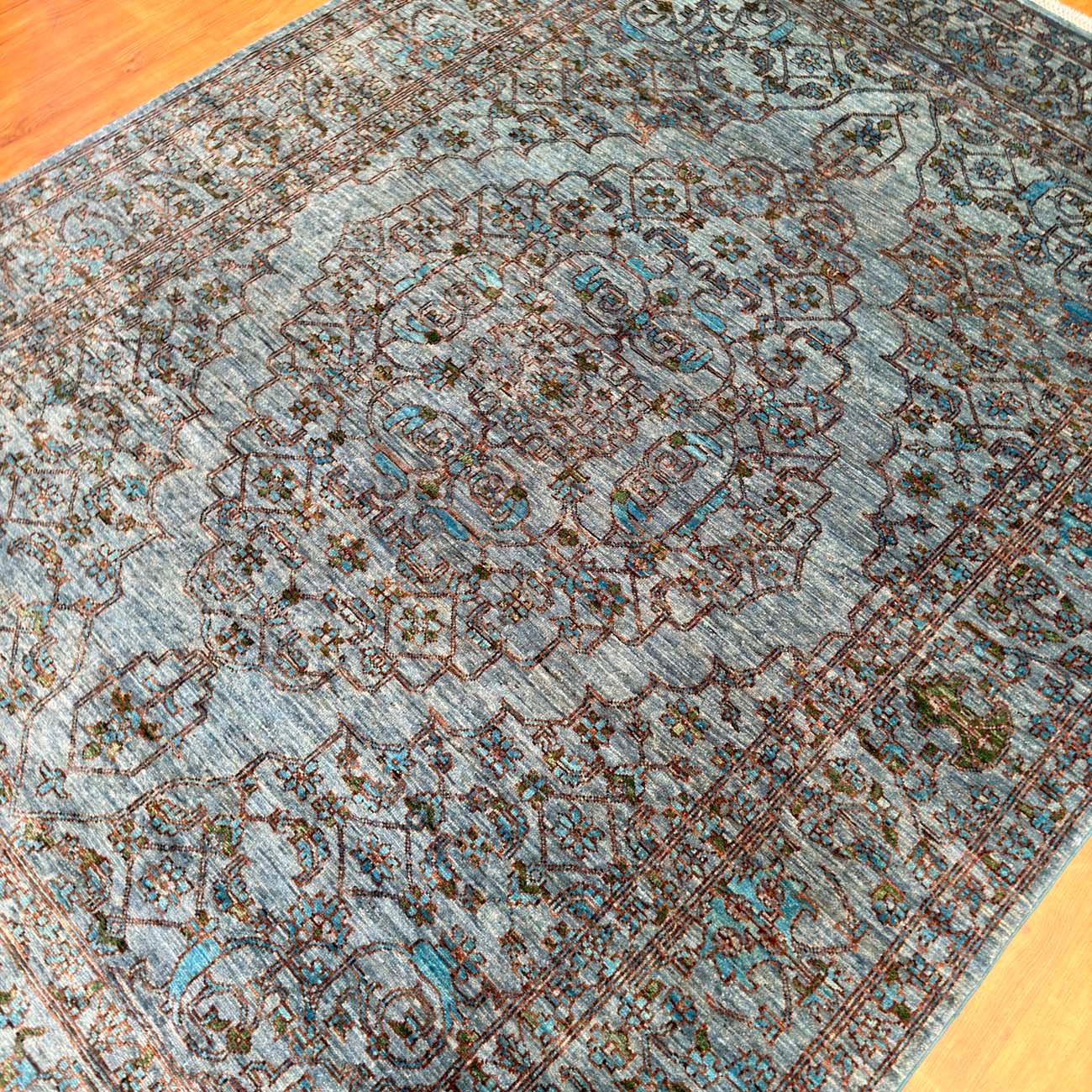 El Dokuma Mavi Madalyon Heris İran Yün Halı (175x245 cm) - Görsel 7