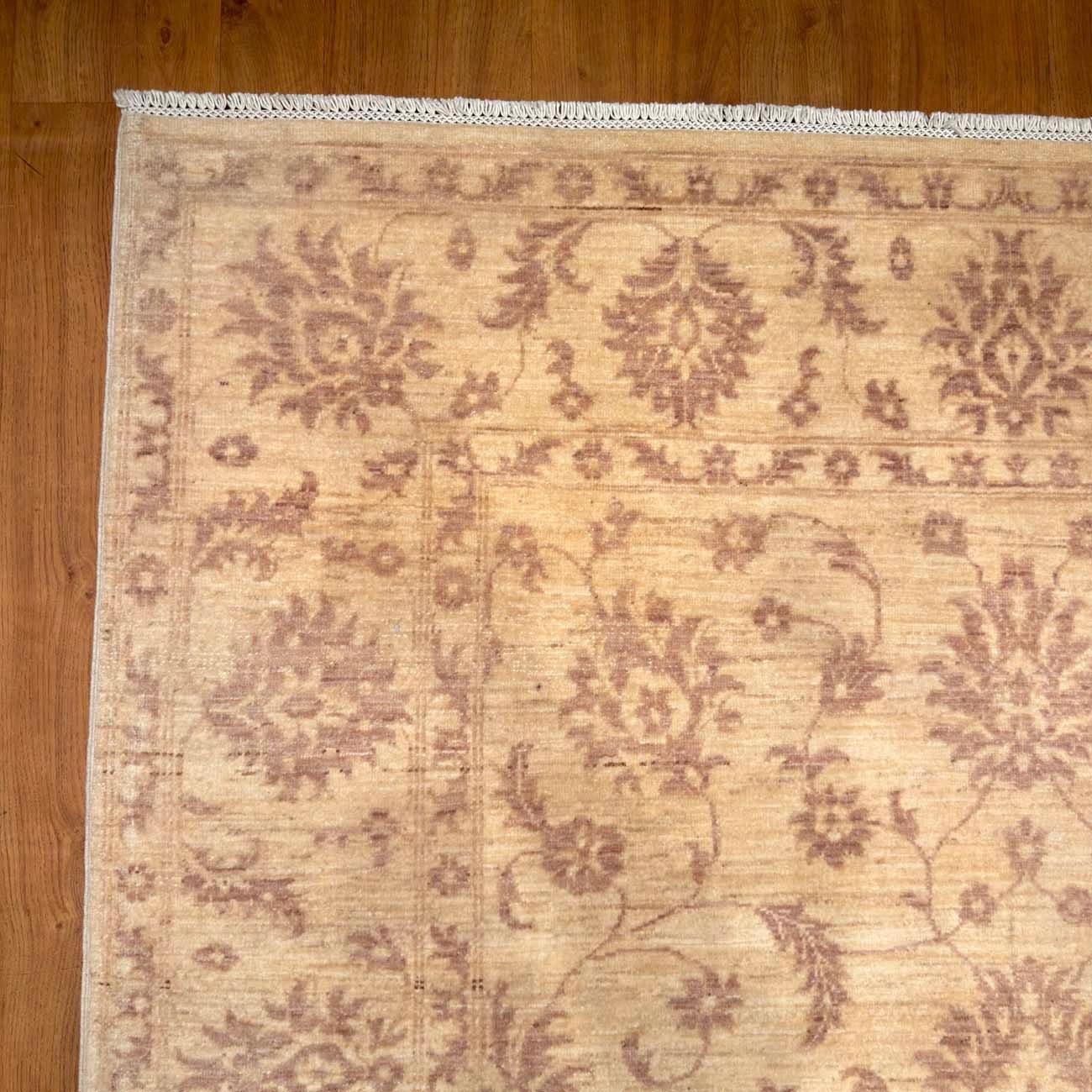 El Dokuma Pastel Krem Uşak Yün Halı (170x250 cm) - Görsel 4