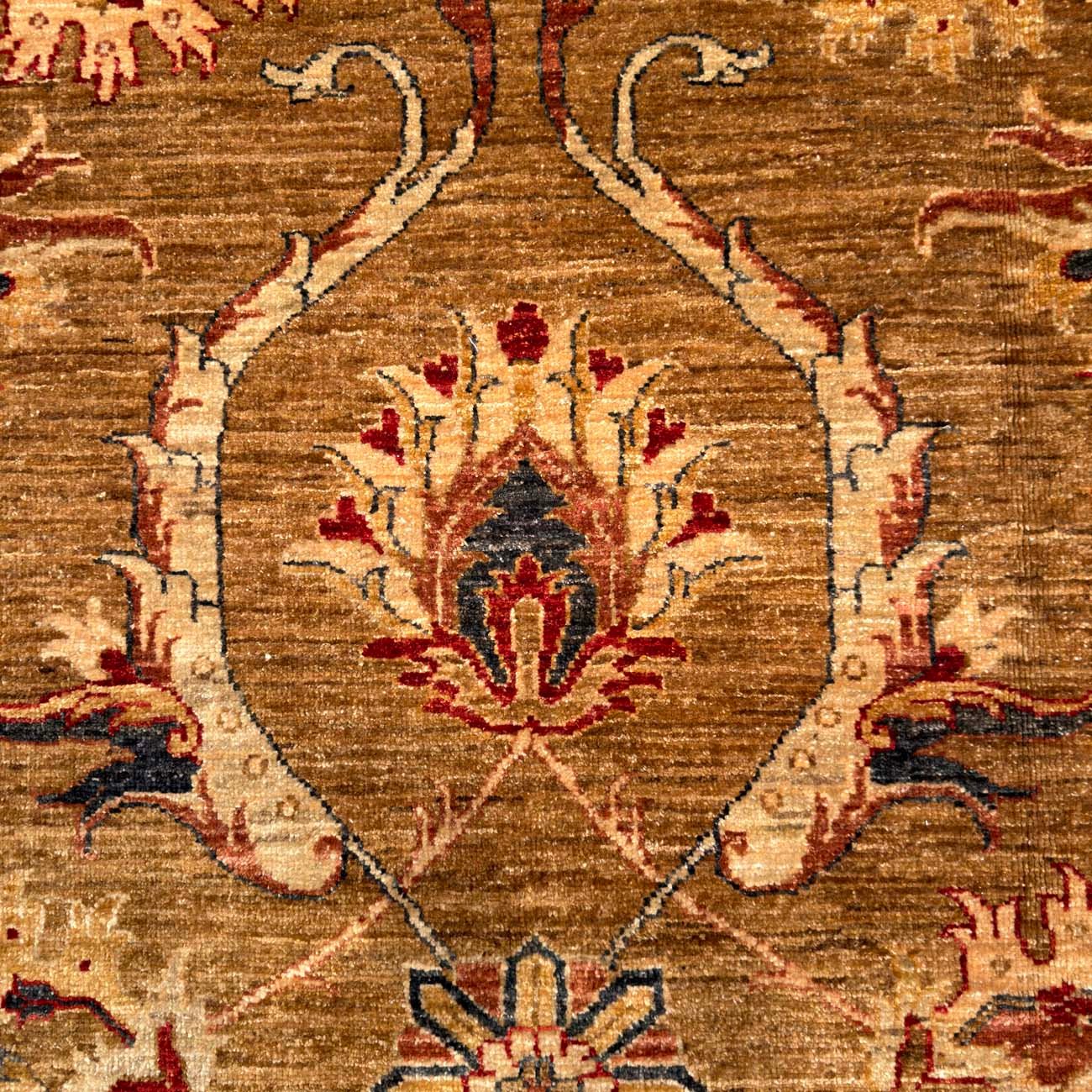 El Dokuma Uşak Yün Halı (250x300 cm) - Görsel 3