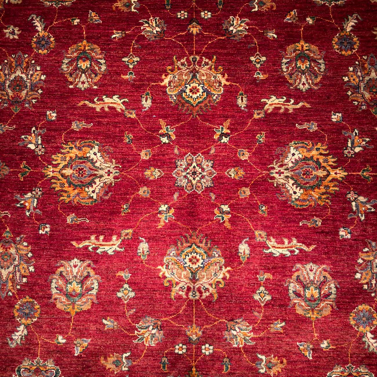 El Dokuma Kırmızı Uşak Yün Halı (255x310 cm) - Görsel 2