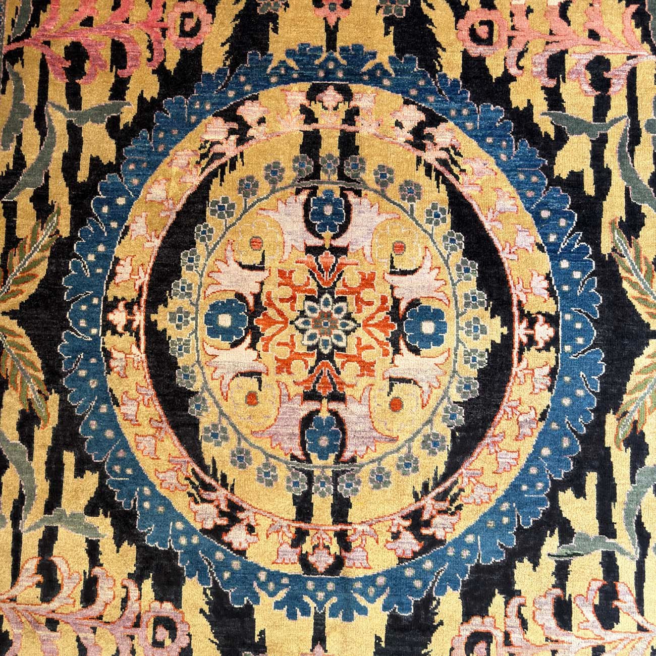 El Dokuma Bohem Suzani Yün Halı (275x360 cm) - Görsel 2